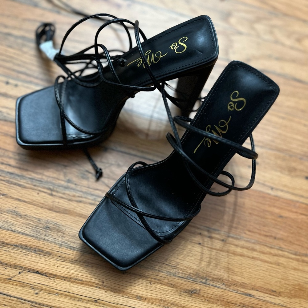 Forever 21- So me strappy black heels- size 6- NEW